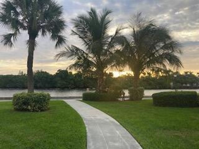 22 Colonial Club Drive 103, Boynton Beach, FL 33435