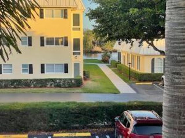 22 Colonial Club Drive 103, Boynton Beach, FL 33435