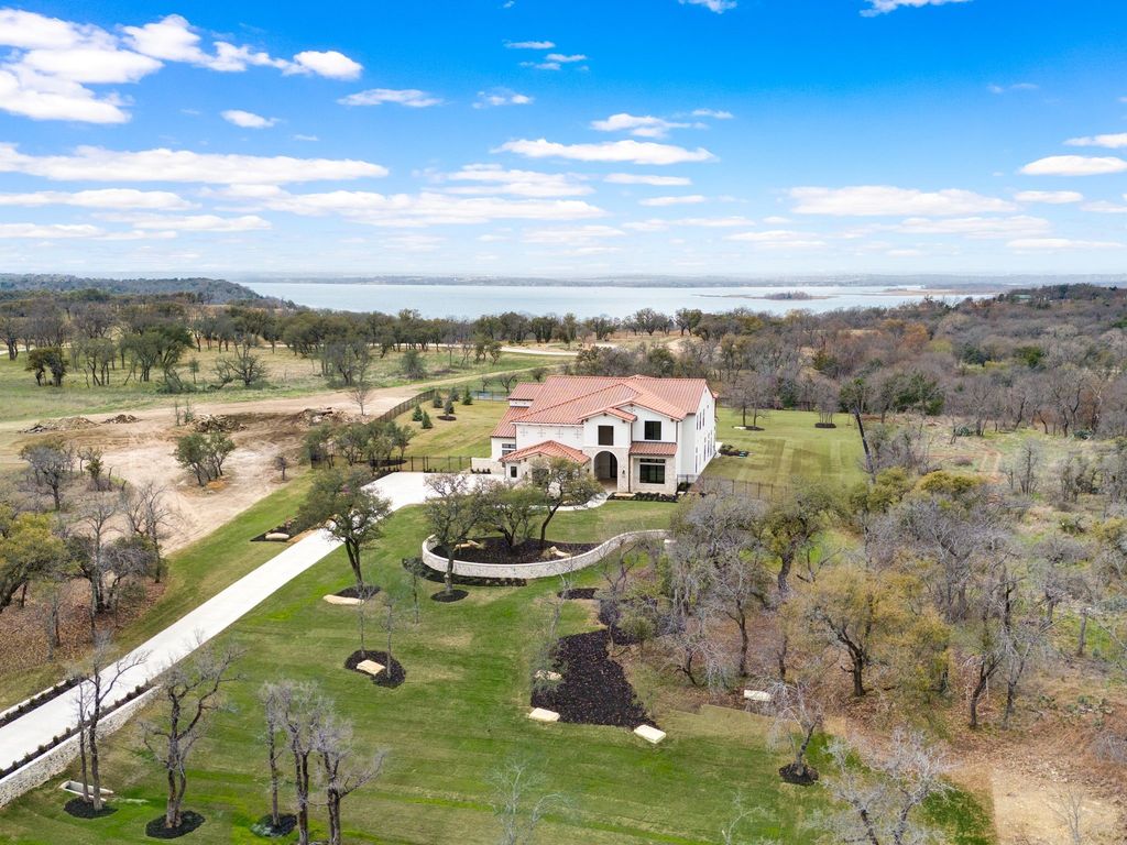 10621 Arrowhead Point Drive, Fort Worth, TX 76179 — photo 2