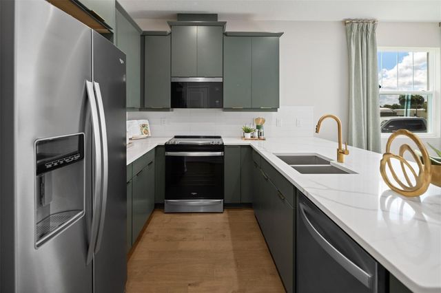 2947 CAMELLIA FLOWER STREET, Apopka, FL 32703