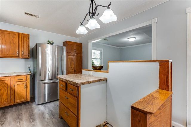 417 W Hollywood Dr, Wichita, KS 67217
