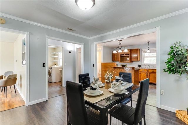 417 W Hollywood Dr, Wichita, KS 67217