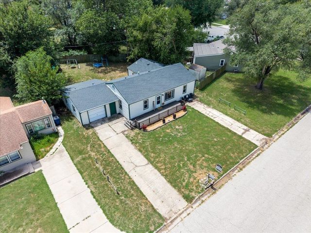 417 W Hollywood Dr, Wichita, KS 67217