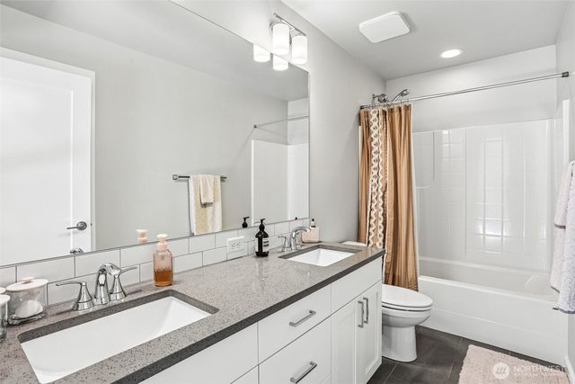 24 151st Street SW, Lynnwood, WA 98087