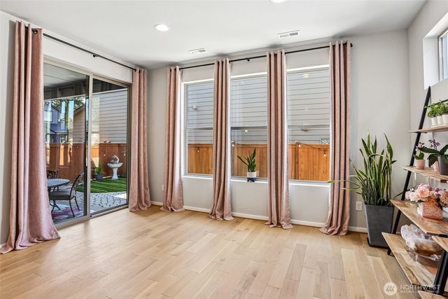 24 151st Street SW, Lynnwood, WA 98087