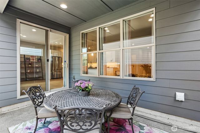 24 151st Street SW, Lynnwood, WA 98087