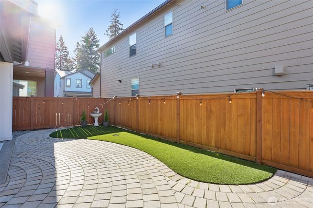 24 151st Street SW, Lynnwood, WA 98087