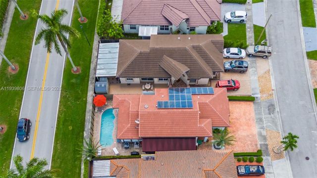 945 NW 132nd Ave W, Miami, FL 33182