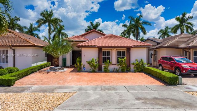 945 NW 132nd Ave W, Miami, FL 33182