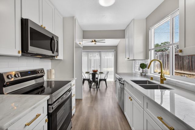 7064 Canevalley Cir, Citrus Heights, CA 95621