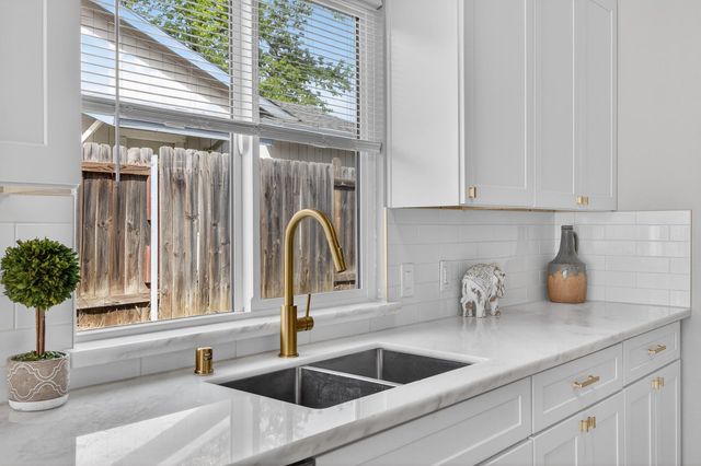 7064 Canevalley Cir, Citrus Heights, CA 95621