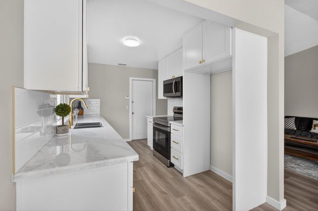 7064 Canevalley Cir, Citrus Heights, CA 95621