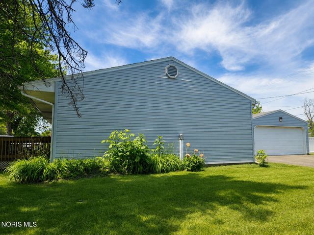 1802 Newport Avenue, Toledo, OH 43613