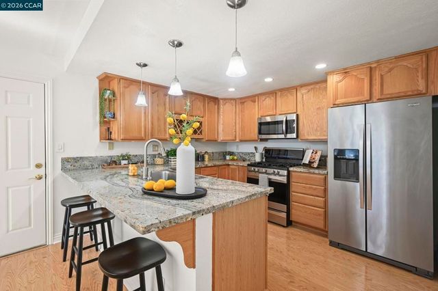 1358 1358 Swallowtail Rd, Concord, CA 94521