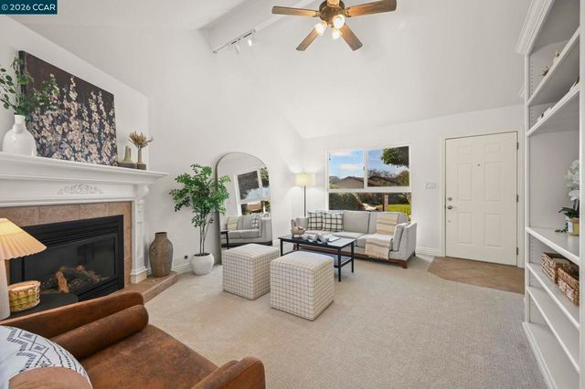 1358 1358 Swallowtail Rd, Concord, CA 94521