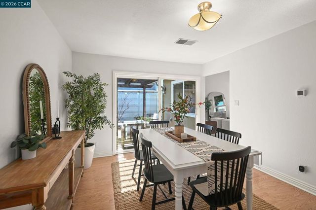 1358 1358 Swallowtail Rd, Concord, CA 94521