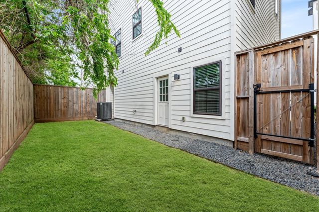 3339 Beverly Forest Drive, Houston, TX 77057