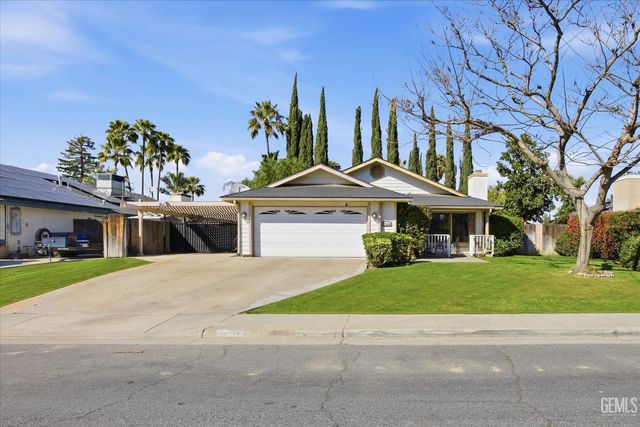 13116 Amanda Court, Bakersfield, CA 93314