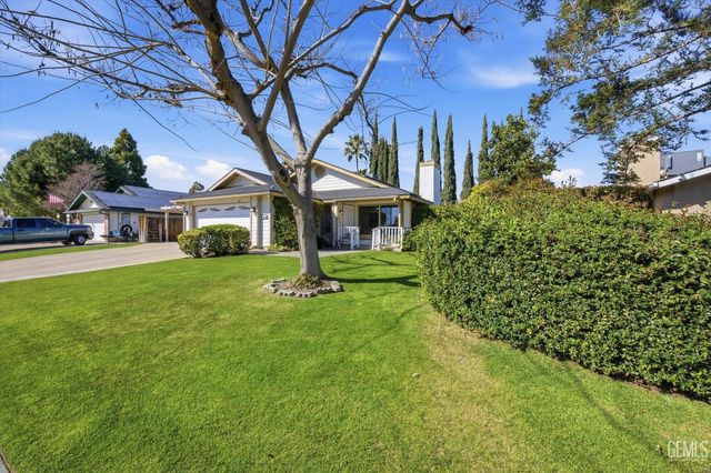 13116 Amanda Court, Bakersfield, CA 93314