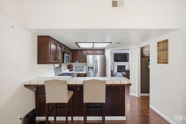 13116 Amanda Court, Bakersfield, CA 93314