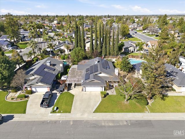 13116 Amanda Court, Bakersfield, CA 93314