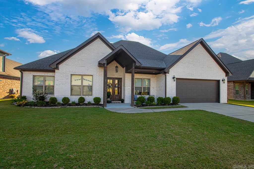 7730 S SHORELINE Boulevard, Benton, AR 72019