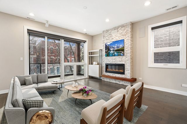 1448 W Erie Street 2, Chicago, IL 60642