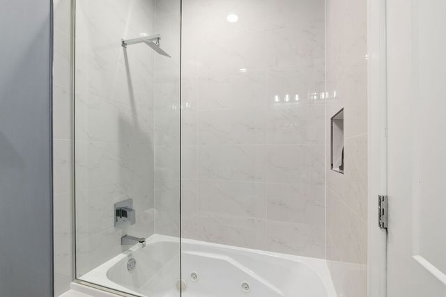 1448 W Erie Street 2, Chicago, IL 60642