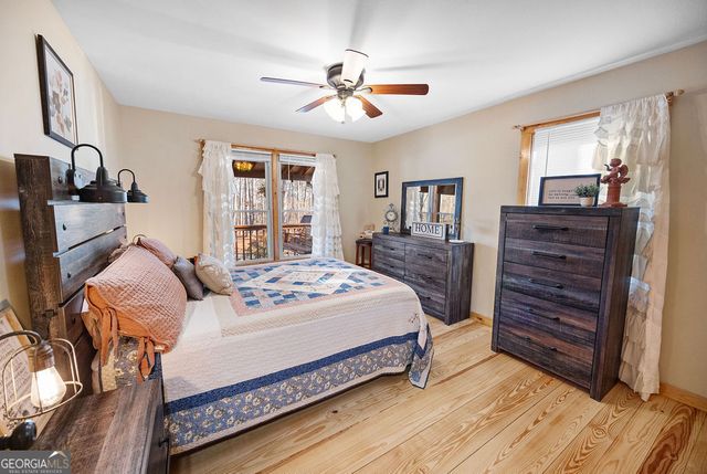 612 Medina Court, Ellijay, GA 30540