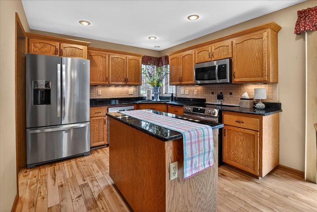 1253 Mockingbird Lane, Sun Prairie, WI 53590