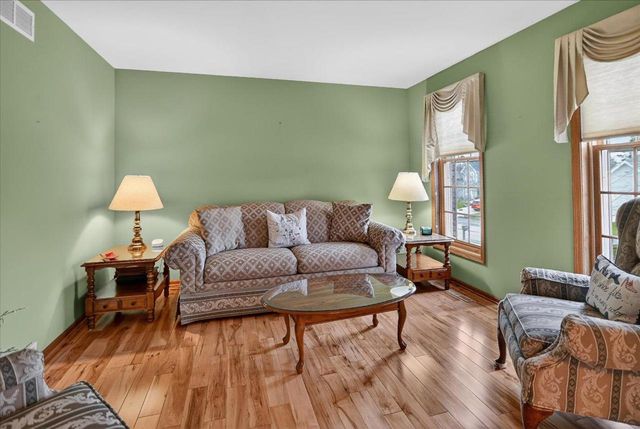 1253 Mockingbird Lane, Sun Prairie, WI 53590