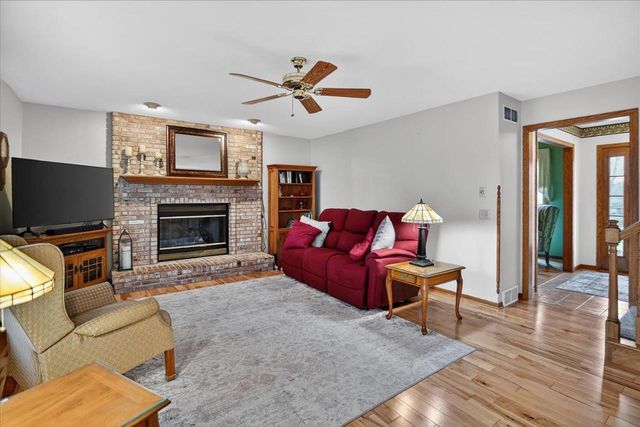 1253 Mockingbird Lane, Sun Prairie, WI 53590
