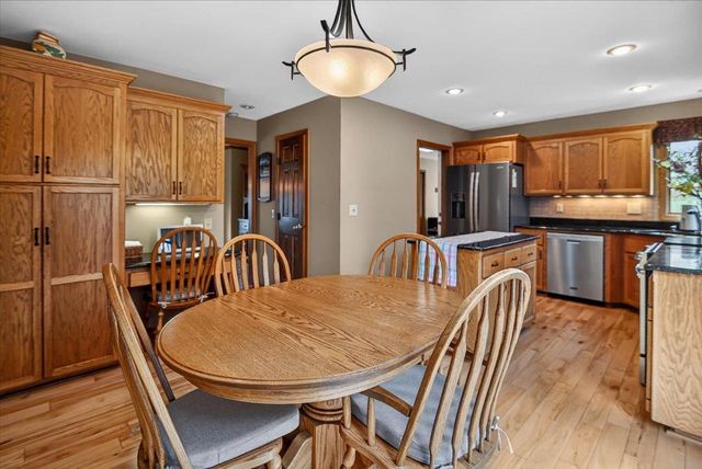 1253 Mockingbird Lane, Sun Prairie, WI 53590