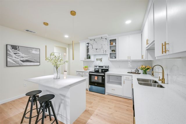 3027 Jerome Street, Dallas, TX 75223