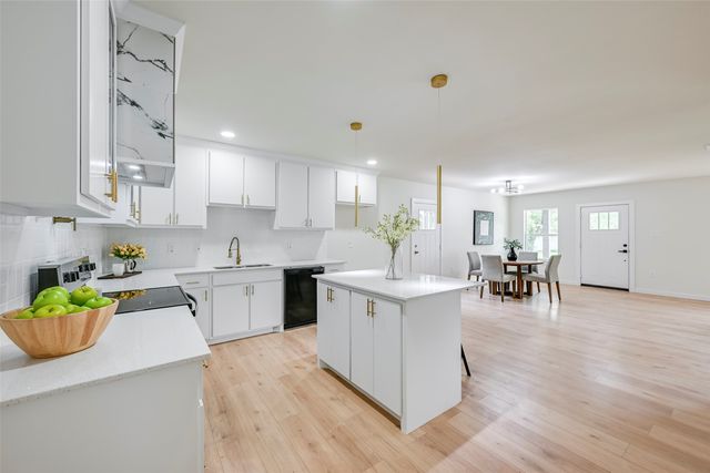 3027 Jerome Street, Dallas, TX 75223