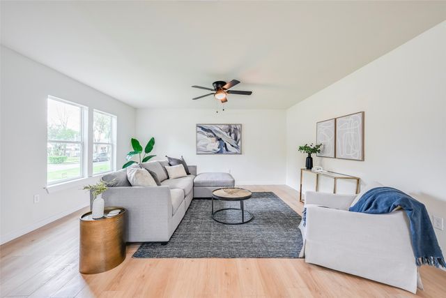 3027 Jerome Street, Dallas, TX 75223