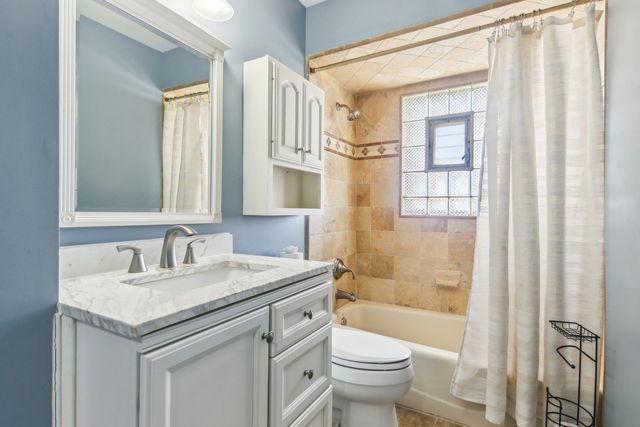 316 Bedford Road, Bolingbrook, IL 60440