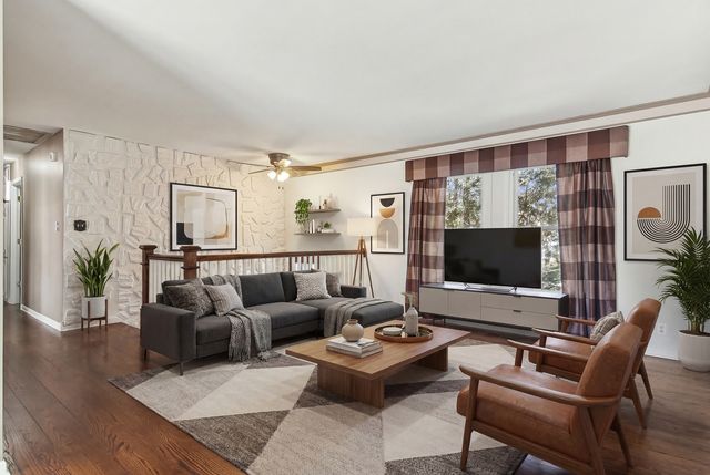 316 Bedford Road, Bolingbrook, IL 60440