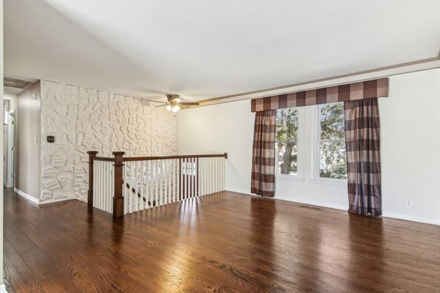 316 Bedford Road, Bolingbrook, IL 60440