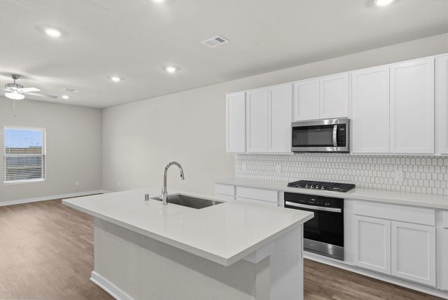 3544 Atlas Point Lane, Angleton, TX 77515