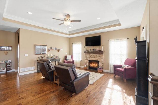 340 Cemar Court, Marion, IA 52302