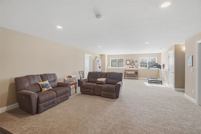 340 Cemar Court, Marion, IA 52302