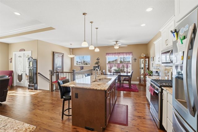 340 Cemar Court, Marion, IA 52302