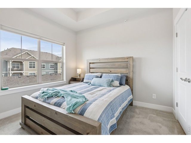 4612 Hahns Peak Dr 302, Loveland, CO 80538