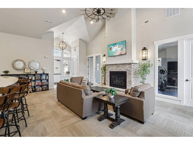 4612 Hahns Peak Dr 302, Loveland, CO 80538