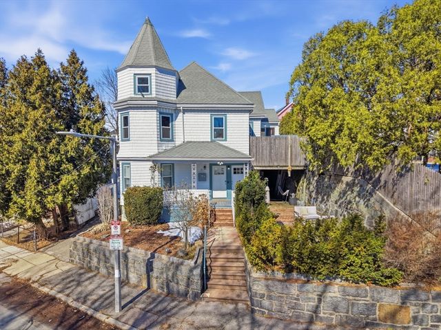 15 S Fairview St 3, Boston, MA 02131