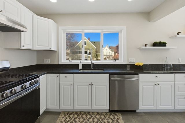 15 S Fairview St 3, Boston, MA 02131