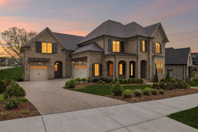 9314 Double Run Ct, College Grove, TN 37046