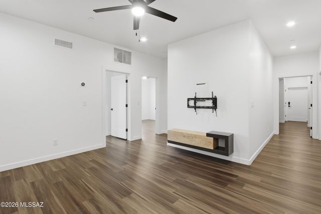 1888 N El Moraga Drive, Tucson, AZ 85745