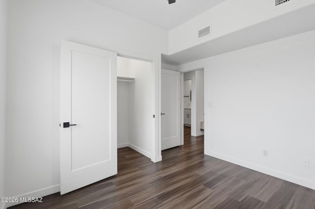 1888 N El Moraga Drive, Tucson, AZ 85745